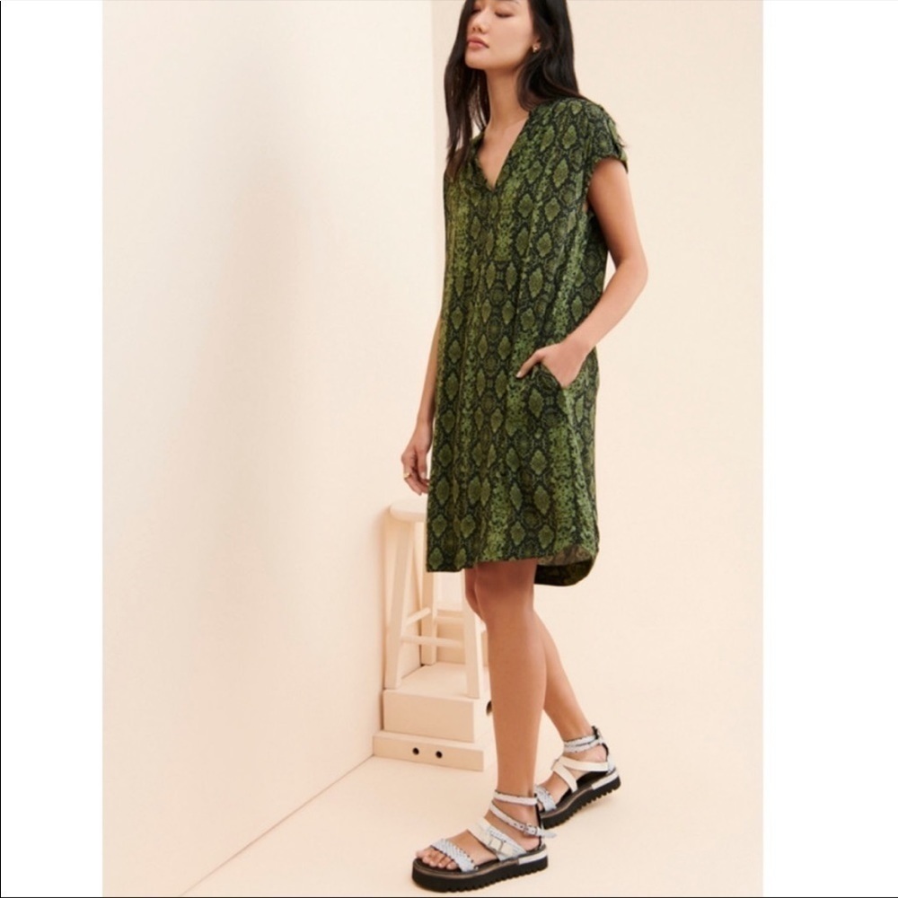 Anthropologie Rachel Tunic V-neck Dress in Green Motif Snake Print Sz Small NWT